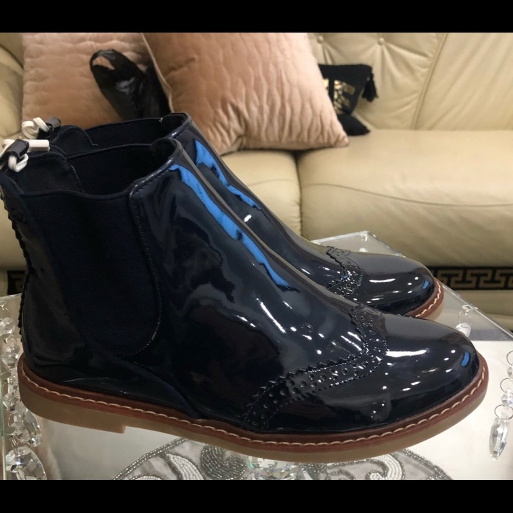 Shiny navy Zara